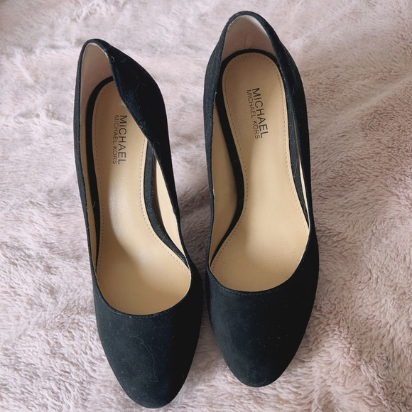 Michael Kors Black Women's Shoes - Picture 2 of 2